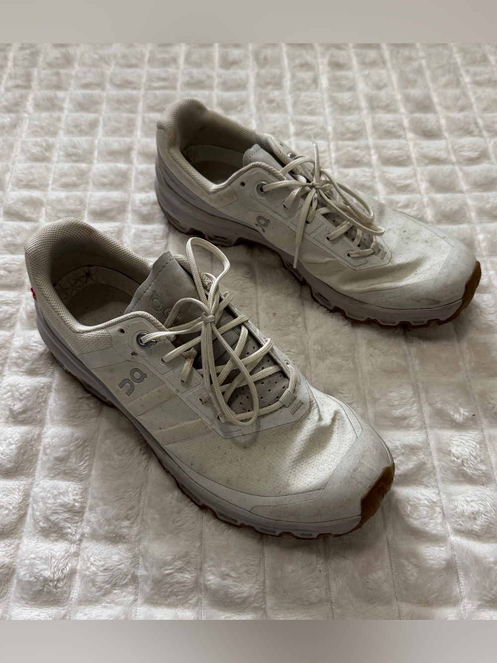 On Running 8.5 Cloudventure White Lace Sneakers Athletic Athleisure Shoes